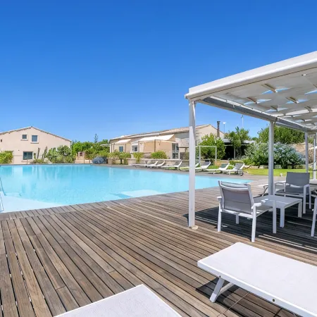 New: Wonderful villa with sea view, infinity pool, padel court