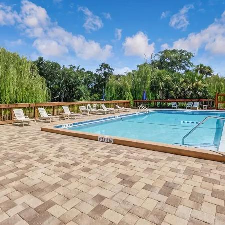 ONE BLOCK from the beach! Weekly and monthly discounts offered.