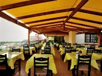 Elpida Village - Boutique