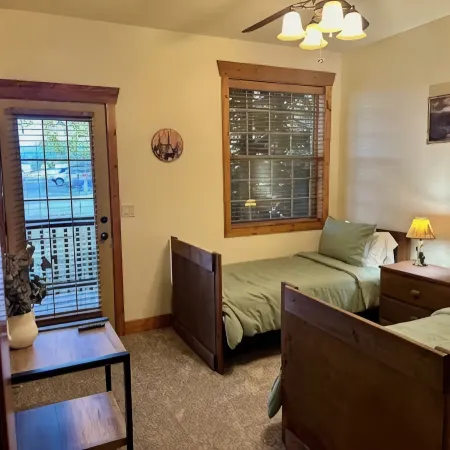Escape to Teton Valley! Beautiful new 3-bedroom condo in charming Driggs, Idaho