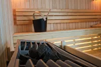 Brit Hotel Les Voyageurs - spa