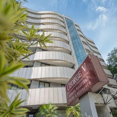 George V Alto de Pinheiros Отели рядом с достопримечательностью «Институт Томиэ Оотакэ»