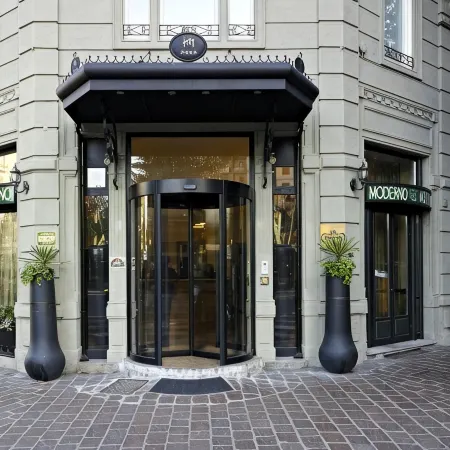 Hotel Moderno Отели в г. Павия
