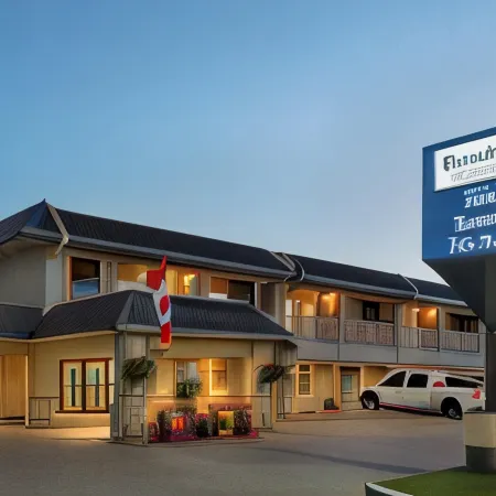 Travelodge by Wyndham Edson 2409079 Alberta Ltd.