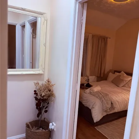 Charming Holiday House in Dudley Comfort and Convenience Await