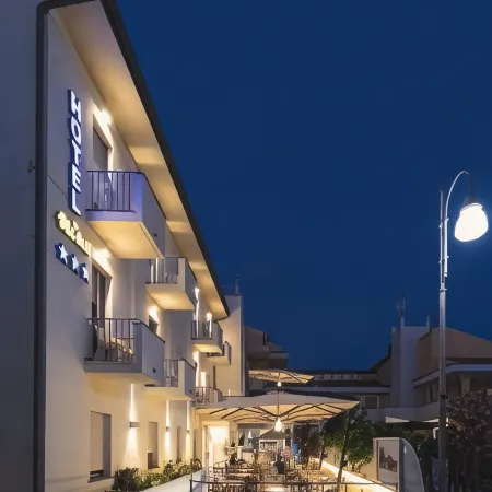 Hotel Nina