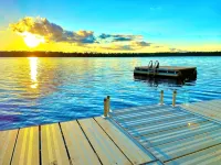 Amazing Sunset Views on Romantic Lakefront Cabin - Feriehus