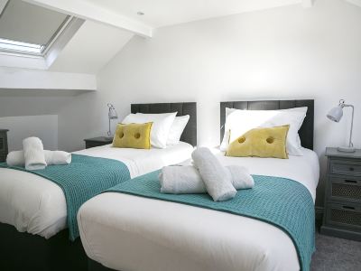 Deluxe 2 bedroom apartment.