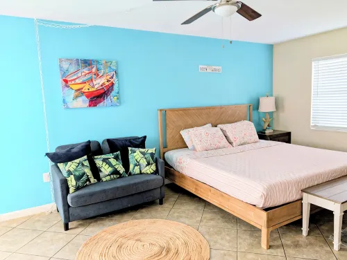 King Studio Steps from Sand + Resort Backyard - Condos