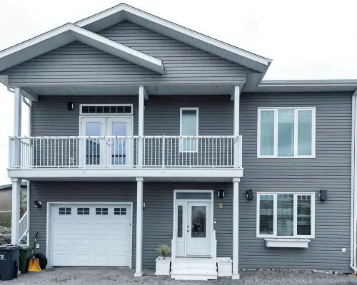 Northern Solace, 2 Bedrooms, 2 Bathrooms, Kitchen, Living Room, 5 Min to Airport Hotel a Yellowknife
