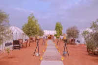 Les Pyramides Merzouga Camp
