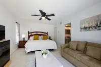 Sailors Paradise-Waterfront Gulf & Sailboat access with AC, WIFI, heated Pool! - Homestays