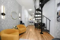 3Br 3Ba • NY Charm Modern Luxe • Sleeps to 12 • Min to NYC • Free Parking Permit