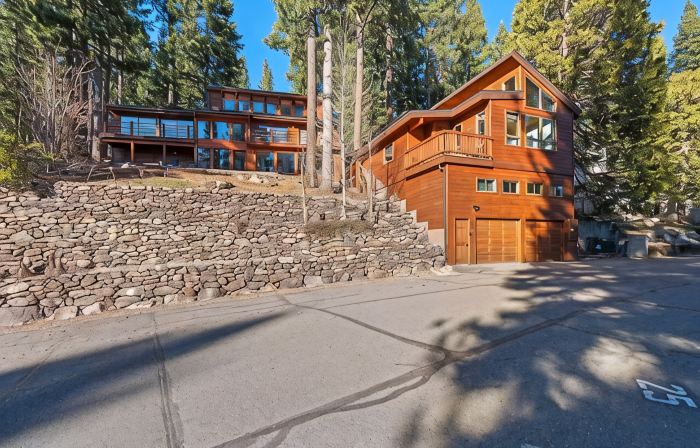 House + Studio: Private Forest Retreat, Near Skiing, Beach, Downtown, and Trails