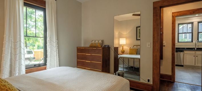 BRAND NEW! 3-Bedroom Barker House - Central Lawrence Hotels in Lawrence
