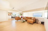 NEW!!! Ocean View Malibu Modern Home w/ Mini Golf & Spa