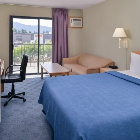 Canadas Best Value Inn and Suites Castlegar