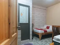 RedDoorz Hostel @ Faes Transient House ルルド洞窟周辺のホテル