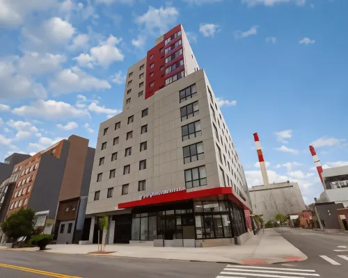 Hampton Inn Long Island City NY Hotels near Court Square