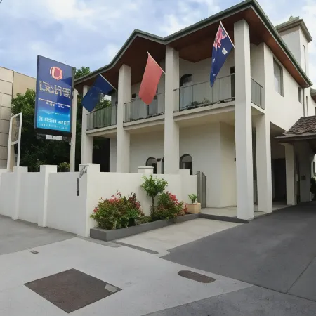 Brunswick Tower Hotel