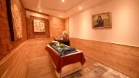 Yashshree Sanderling Mall Road - spa