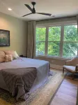 Gorgeous New Waterfront Lake House - 4-Star