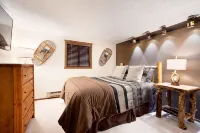 Your Four-Season Escape at Camelback MountainTownhouse Sleeps 10 Comfortably. - 무료 와이파이