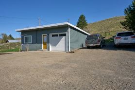 Sweet Wallowa Lake cabin at the Wahluna Terrace Retreat
