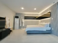 Chungju Titan Pool Villa - เพนชั่น