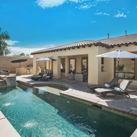 Walk to Festivals From a Modern Dream House Near La Quinta