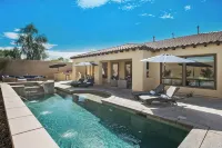 Walk to Festivals From a Modern Dream House Near La Quinta - Holiday bungalows