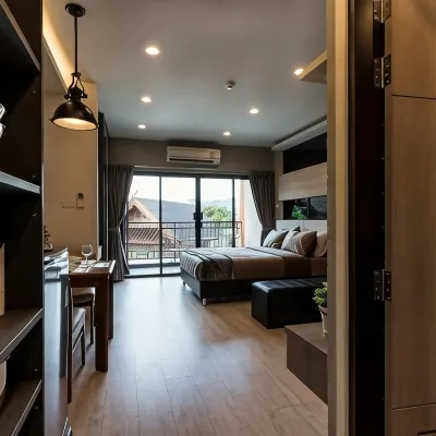 Premire Luxe Hotel Chonburi Hotels near Aikchol Hospital