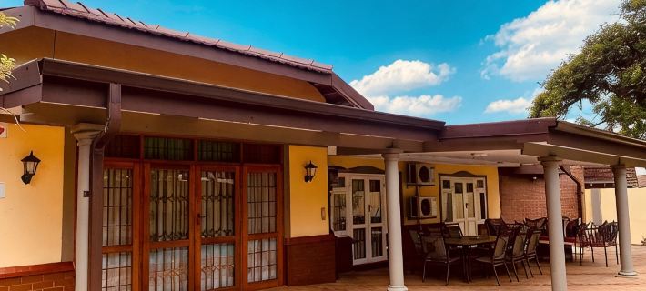 Madlula's Guesthouse Hotels in Indlovu DC