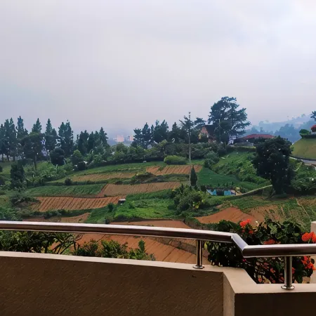 Puncak Inn Resort Hotel