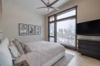 Private Colorado Mountain Retreat.                5Br Home + Guest House - balcony