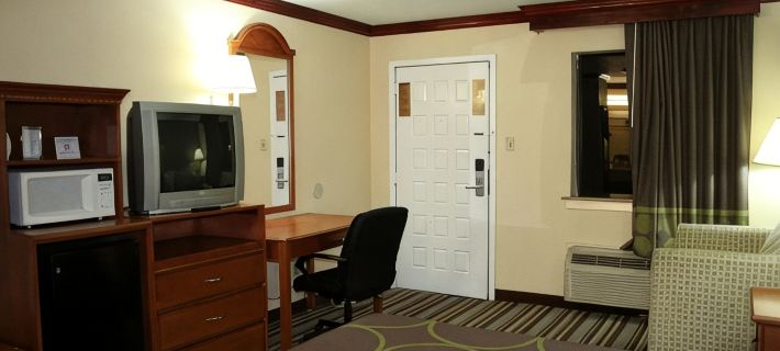 Super 8 by Wyndham San Marcos Hotels in Hays County