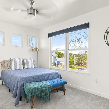 Private Rooftop 5 Minutes to the Beach & DownTown