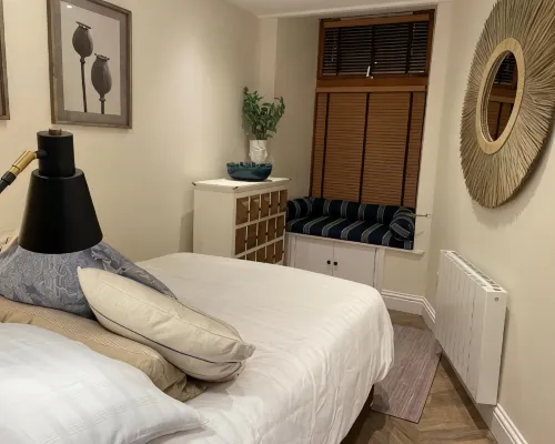 Luxurious one-bedroom seaside apartment Hotels in Eyemouth