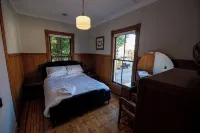 Vermont Downtown Oasis - Two Bedroom in Picturesque Downtown - Homestays