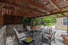 Tropical Vibes! Spacious 5BD/3BA, BBQ, Parking & more -10 min to Best Locations
