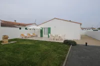To a privileged location Holiday House has 90 M² 80m from the South Beach - Homestays