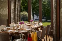 Glenfinnan House Hotel - Parking