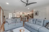 3Br, 2BA: Cape Fear Coastal Escape Near Beach, Downtown, Golf, Restaurants! - 4-Star