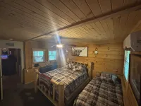 Charming 3 Bedroom, 2 Bath Custom Built Log Cabin in Ocala National Forest. - Hytter