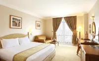 Merdeka Palace Hotel & Suites