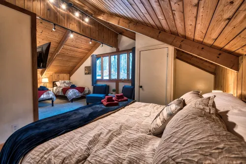 4 Bedroom Rustic and Secluded Cabin. Dogs Welcome! - Chalets
