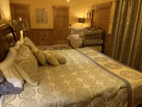 Luxury in prime location. Hot tub, games room with pool table. 4th night free. - Jacuzzi