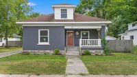 Charming Home Near Downtown and Golf Courses - Chalets