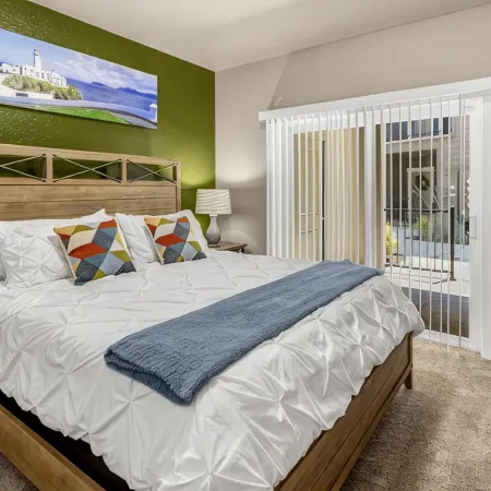 Lighthouse-Themed, Fastest WiFi, 2 King Beds Home