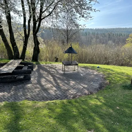 Pure nature - forest vacation in a tiny house